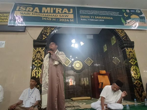 SMAN 11 SAMARINDA PERINGATI KEGIATAN ISRA MI'RAJ DENGAN BERBAGAI KEGIATAN KEAGAMAAN DAN KEBUDAYAAN