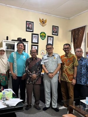 KEGIATAN SOSIALISASI LITERASI KESELAMATAN BERLALU LINTAS DAN ASURANSI KECELAKAAN DI PERPUSTAKAAN SMA NEGERI 11 SAMARINDA