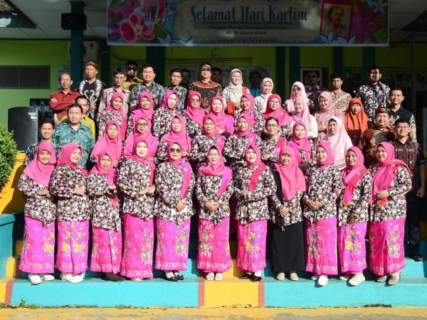 PERINGATAN HARI KARTINI 2026 DI SMA NEGERI 11 SAMARINDA