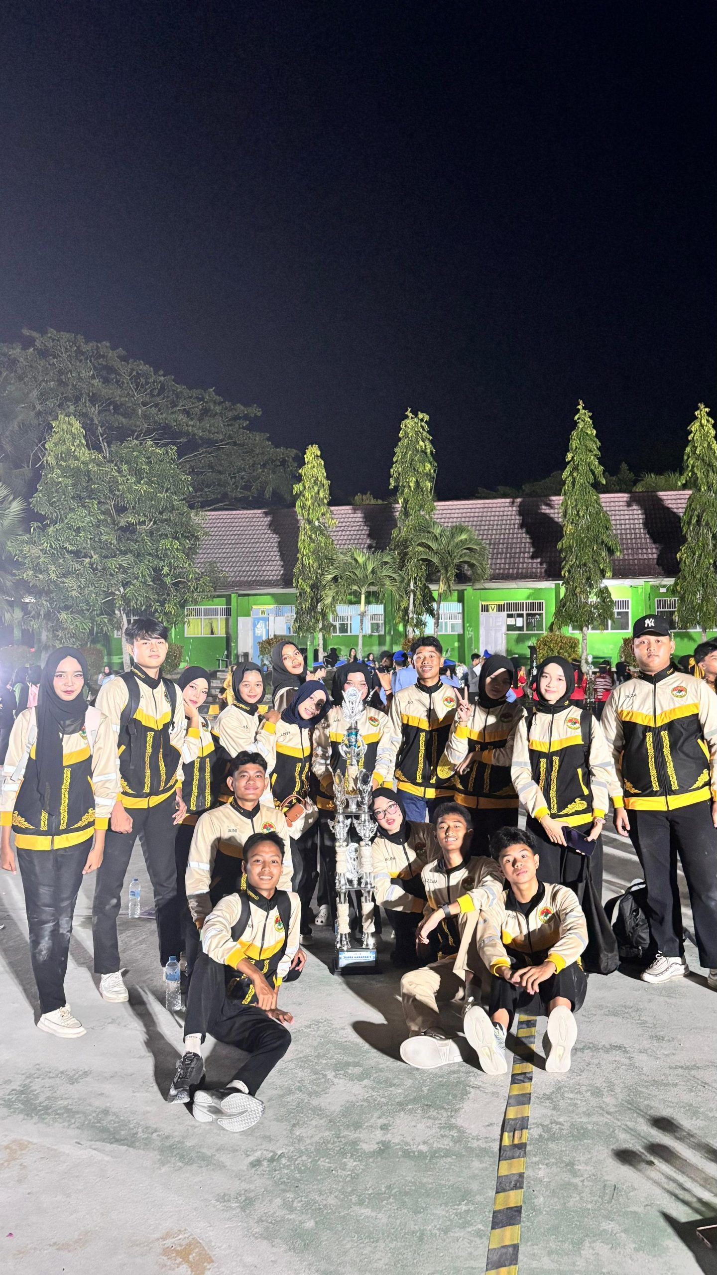 TIM PASKIBRA SMAN 11 SAMARINDA RAIH JUARA HARAPAN 1 DI AJANG LK2B SMKN 14 SAMARINDA