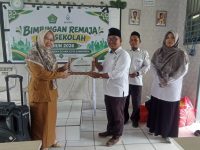 KEGIATAN BIMBINGAN REMAJA USIA SEKOLAH DARI KANTOR KEMENTERIAN AGAMA KOTA SAMARINDA DI SMA NEGERI 11 SAMARINDA