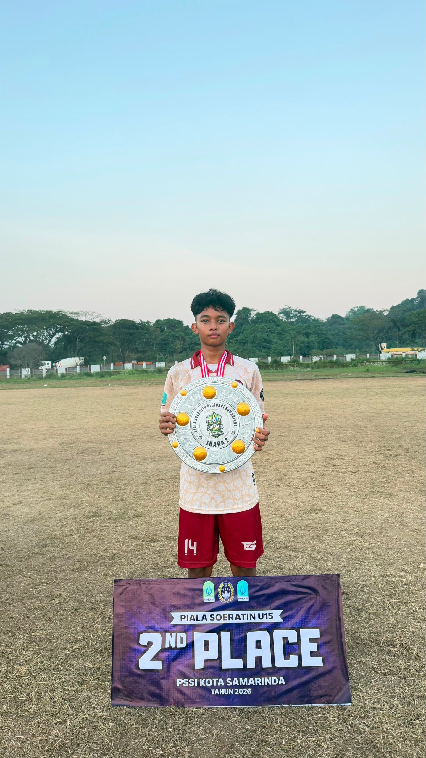 SISWA SMAN 11 SAMARINDA, MUHAMMAD TRY LEANDRO GUSTI SYAHPUTRA, SUKSES BAWA TROFI JUARA 2 PIALA SURATIN U15 TINGKAT KOTA SAMARINDA SISWA SMAN 11 SAMARINDA, MUHAMMAD TRY LEANDRO GUSTI SYAHPUTRA, SUKSES BAWA TROFI JUARA 2 PIALA SURATIN U15 TINGKAT KOTA SAMARINDA